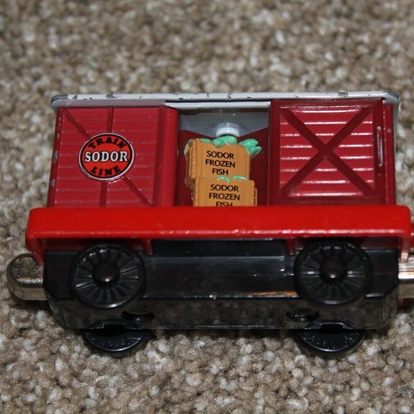 Thomas the Train & Friend Magic Cargo Car Take Along Diecast Metal Set Card 2003 - Picture 3 of 7